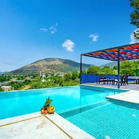 Otel Nazlisu 4*