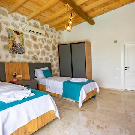 Otel Nazlisu 4*
