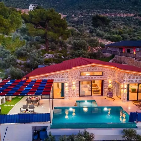 Nazlisu Otel 4*